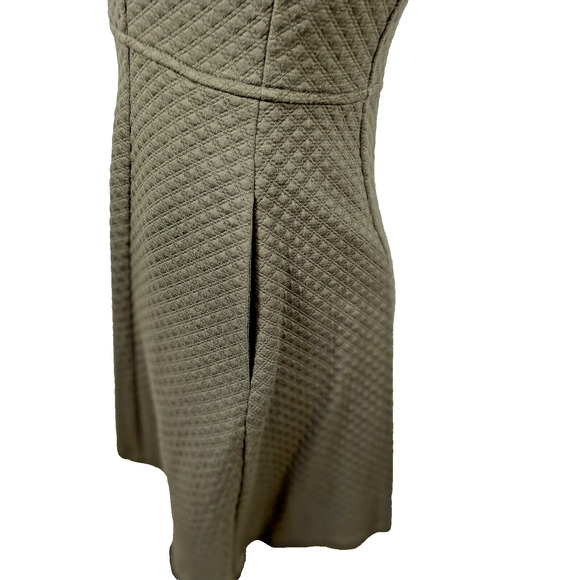 Trina Turk Fit N Flare Racerback Zip Up Quilted Bishop Dress in Army Green - Picture 8 of 10